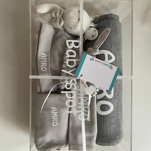 بوكس هديه مع بطانيه وبربتوز خارجي وداخلي وقبعه ودم...