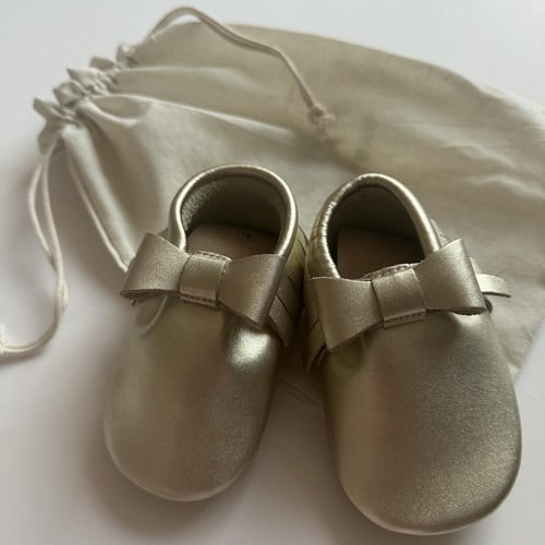 جزم احذيه جلد