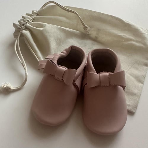 جزم احذيه جلد