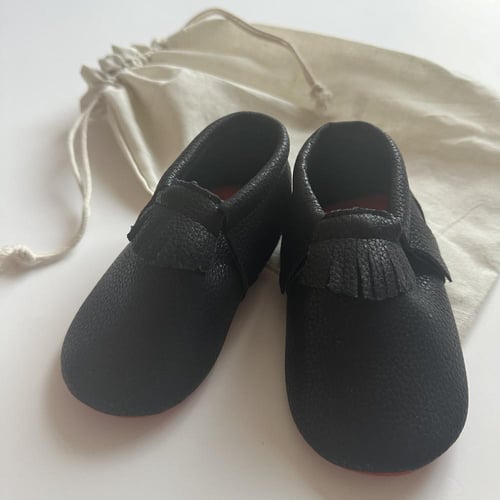 جزم احذيه جلد