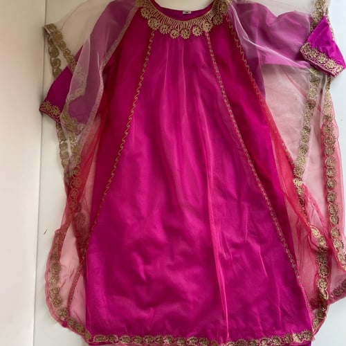 جلابيه تفته مع تور تطريز مقاس 4 سنوات