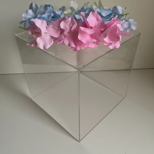 بوكس اكلرك مرتفع مع ورد