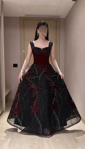 فستان لارا