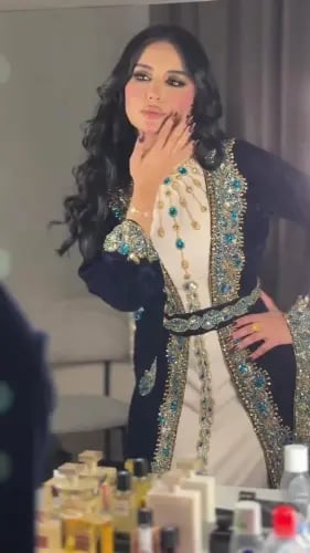 جلابية باربي تتطريز يدوي