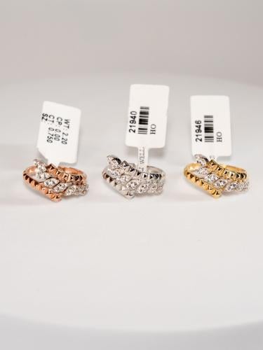 Yellow gold Italian design (2.26 grams - 18 karat)...