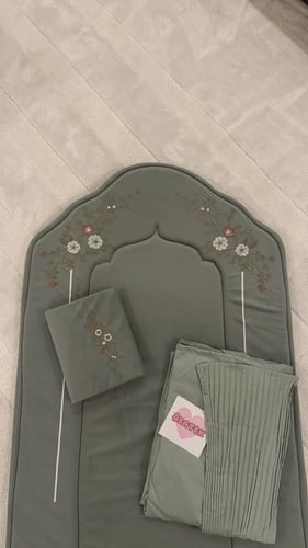 1001 طقم صلاة