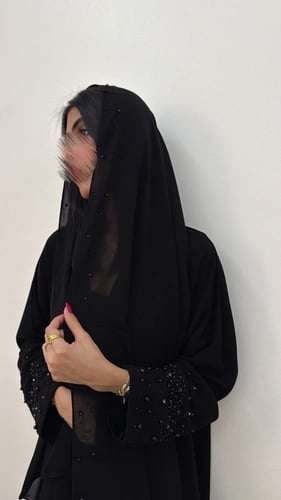 074 عباية سميه تطريز اسود