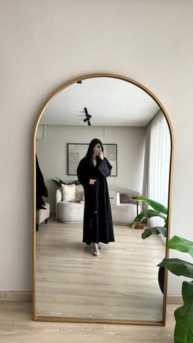 036 عباية منى