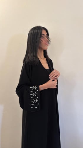 058 عباية سحر