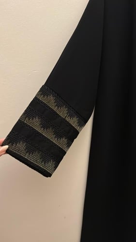 045 عباية لمى