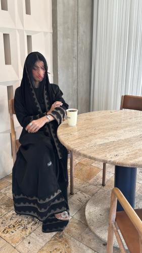 045 عباية لمى