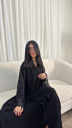 071 عباية سوسن