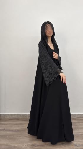 071 عباية سوسن