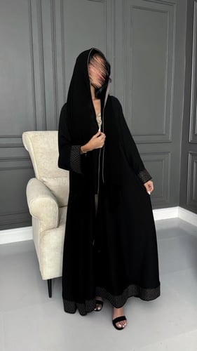 043 عباية بسمة