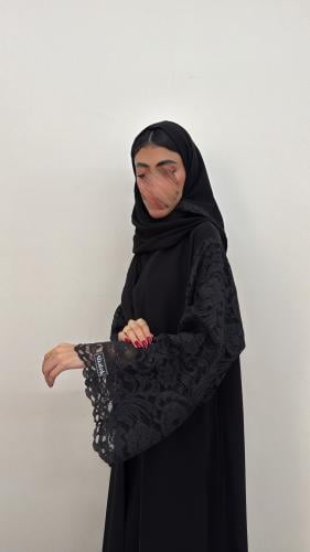 071 عباية سوسن