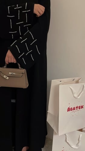 08 عباية هيا