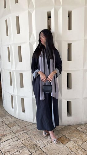 041 عباية لينا