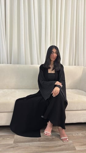 068 عباية مسك