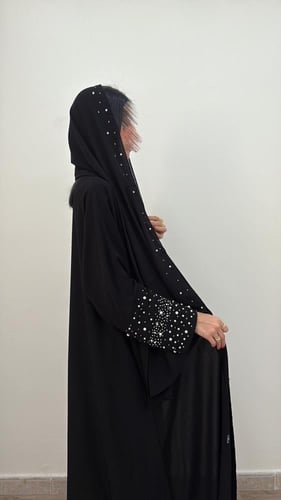 073 عباية ديما تطريز ابيض