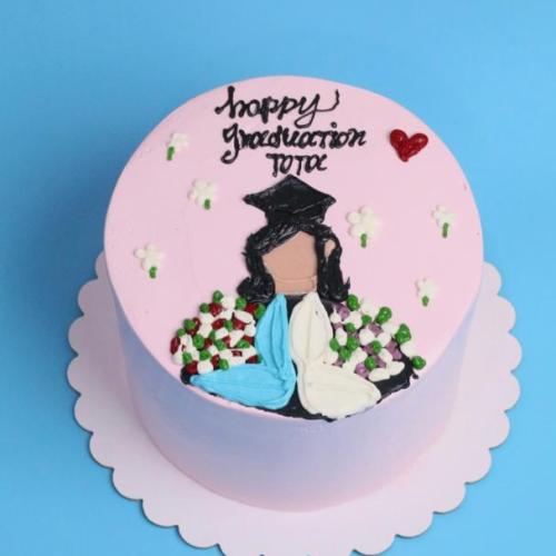 كيكه تخرج 6 انش happy gradution مع رسم بنت متخرجه