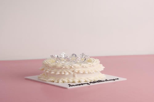 فنتج هابي بيراثدي مع تاج 6 انش