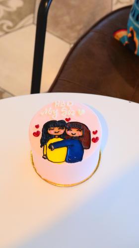 كوري كيك H.B.D مع رسم بنات