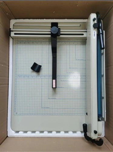 ماكينة قص الورق مقاس +A3