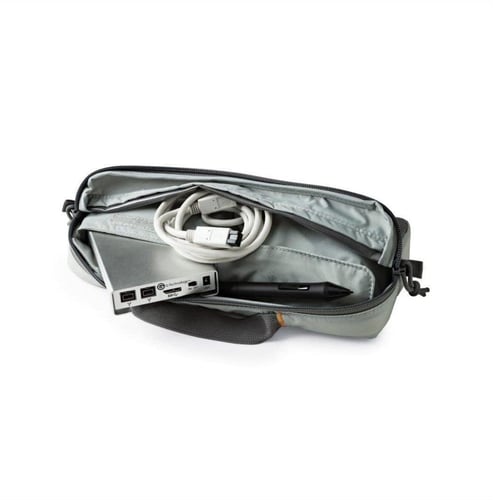 Lowepro Pro Runner BP 350 AW II. Pro Photographer...