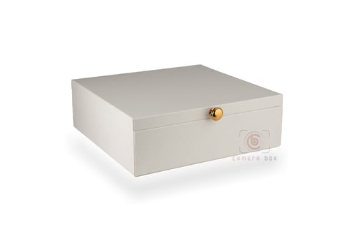 ألبوم بدون حشو جلد أبيض مربع +A6 + USB