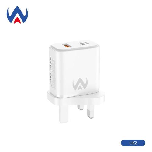 فيش جداري ثلاث مداخل قوة 30 واط