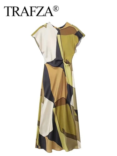 فستان نسائي صيفي برقبة دائرية