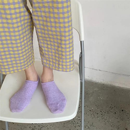 جوارب قصيرة مخططة