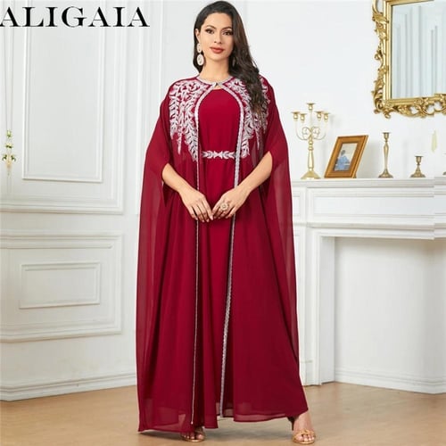 فستان سهرة مطرز