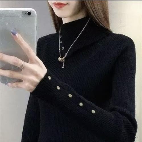 ملابس سميكه شتوية