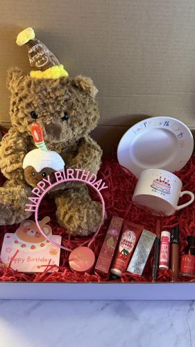 بدون سلسال Birthday Cuddle