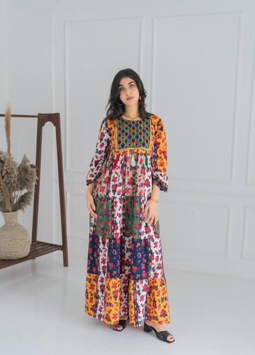 جلابية شالكي واسعة بقصة مريحة وتفاصيل نقشة مميزة S...