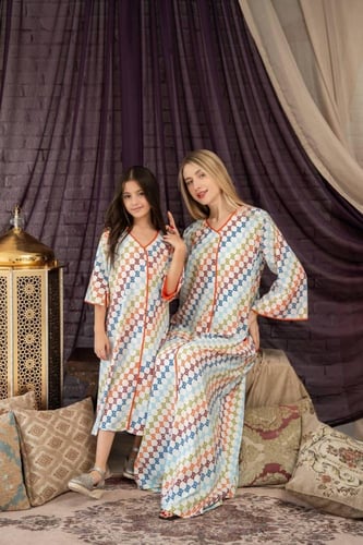 جلابية الأم والبنت الحصري من أفندينا أناقة عائلية...