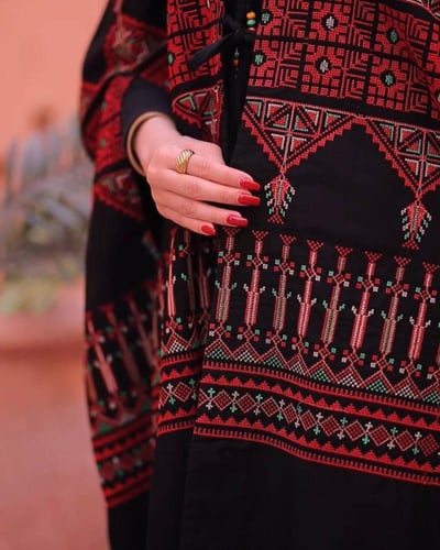 بشت نسائي راقي مطرز A-116