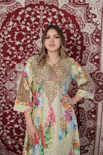 جلابية فلورا الملكية المطرزة SM - 79