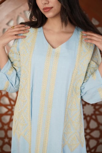 جلابية نسائية مطرزة كاملة – خيارك للذوق العالي SM...