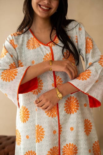 جلابية واسعة بخامة قطنية ناعمة SM - 71