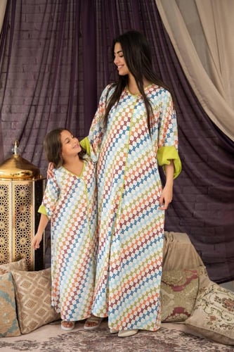 جلابية الأم والبنت الحصري من أفندينا أناقة عائلية...