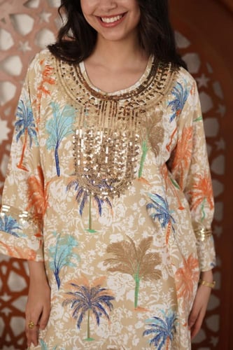 جلابية واحة النخيل –فخامةالتطريز الذهبي SM - 76