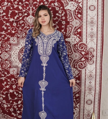 جلابية مطرزة فاخرة بتصميم ملكي ولمسة عصرية SM -83