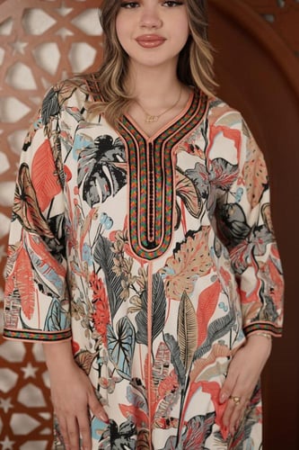 جلابية نسائية مطرزة كاملة – خيارك للذوق العالي SM...