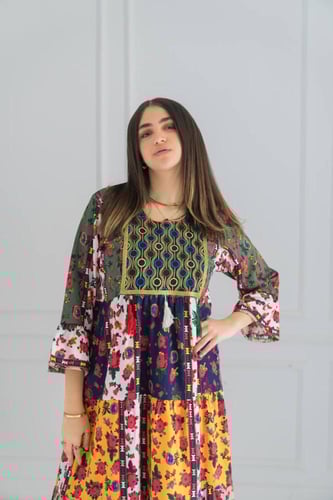 جلابية شالكي واسعة بقصة مريحة وتفاصيل نقشة مميزة S...