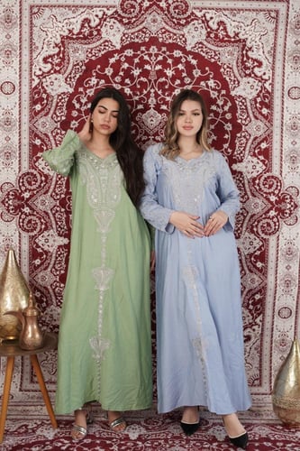 جلابية مطرزة فاخرة بتصميم ملكي ولمسة عصرية SM -83