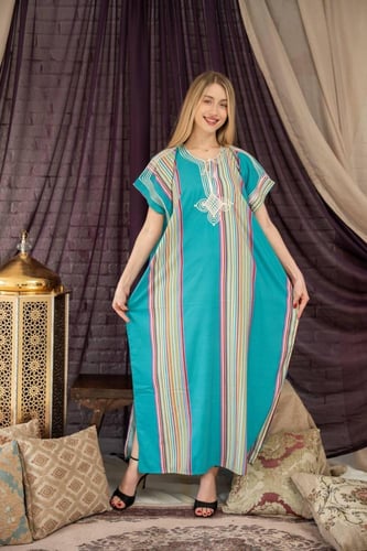 جلابية الفراشة.. حرية حركة وأناقة للأم والبنت SM -...