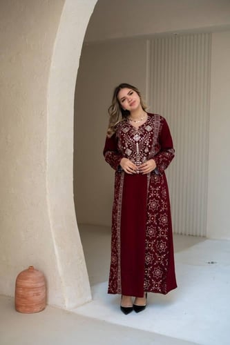 جلابية تطريز فاخر بتفاصيل ملكية راقية SM -74