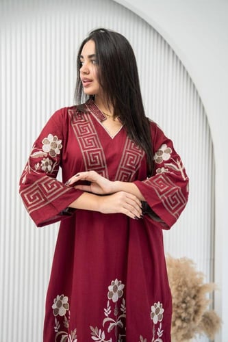 جلابية راقية بتطريز مميز وإطلالة فاخرة ومريحة SM-1...